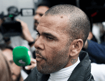 Una vez acreditado el pago y la entrega de los pasaportes de Dani Alves. impuesto por el tribunal como medida cautelar, la Audiencia ha notificado la puesta en libertad de Alves al juzgado de guardia de Martorell. EFE / A. García