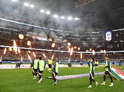 En el minuto 88, el árbitro Drew Fischer detuvo el partido ante la falta de civismo de los aficionados, que, tras la reanudación, volvieron a gritar, lo cual llevó a Fischer a volver a parar las acciones. IMAGO7