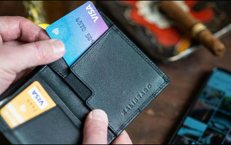 Liverpool pone al alcance múltiples métodos de pago para que los usuarios realicen sus compras en su Primera Venta Nocturna. ESPECIAL/ Foto de E.Kalibradov en Unsplash