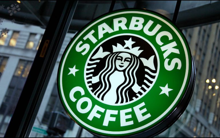 La cadena de cafeterías Starbucks anunció su nueva colección titulada “Cherry Blossom”, la cual hace alusión a la frase “florece la felicidad”,AP/ARCHIVO