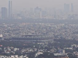 Vista de la ciudad, contaminada por el humo de incendios forestales, desde el cerro de Santa Cruz Xochitepec, en Xochimilco. SUN/F. Rojas