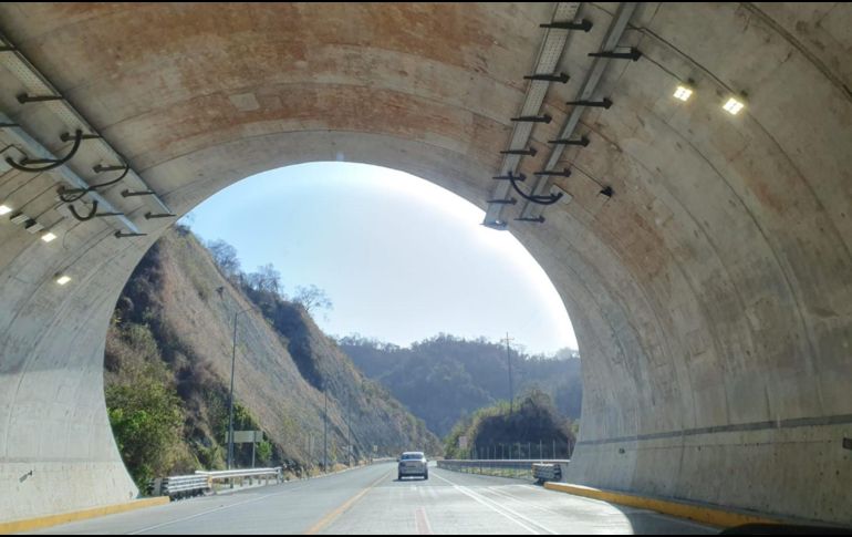 El nuevo tramo de la vía corta evita la zona de curvas. EL INFORMADOR/ R. Bobadilla