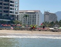 Colocaron banderas rojas para alertar a los bañistas del peligro en el mar por las corrientes de retorno. @PC