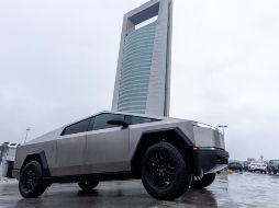 La Cybertruck  tiene un precio aproximado de un millón y medio de pesos. X/ @samuel_garcias.