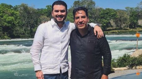 Eduardo Ramírez (derecha), candidato de Morena al gobierno de Chiapas, lamentó la muerte de su coordinado de campaña. X/ramirezlalo_