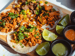 Los tacos en sus diversas formas son un símbolo de la riqueza culinaria de México. ESPECIAL/Canva
