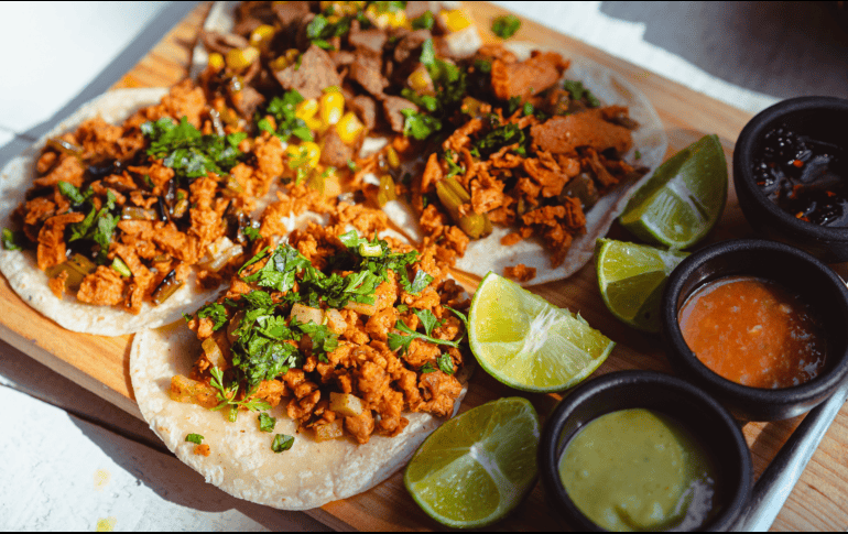 Los tacos en sus diversas formas son un símbolo de la riqueza culinaria de México. ESPECIAL/Canva