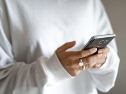 La contraseña para desbloqueo es una frase o palabra compuesta por números, letras y caracteres especiales. ESPECIAL/ Foto de Kelli McClintock en Unsplash