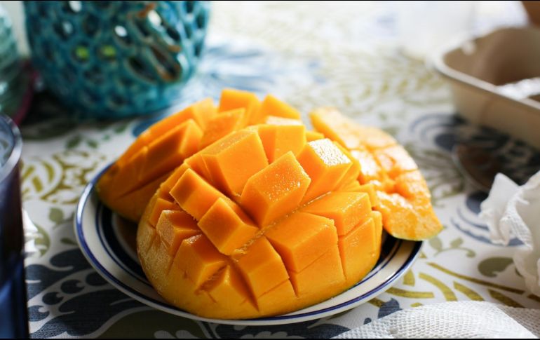Integrar el mango en nuestra dieta diaria puede contribuir a prevenir resfriados, gripes y otras enfermedades comunes. Unsplash