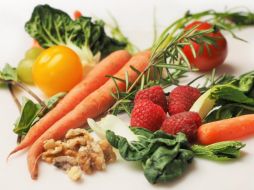 Consumir las vitaminas necesarias mejorará tu circulación y coagulación de la sangre. Pixabay.