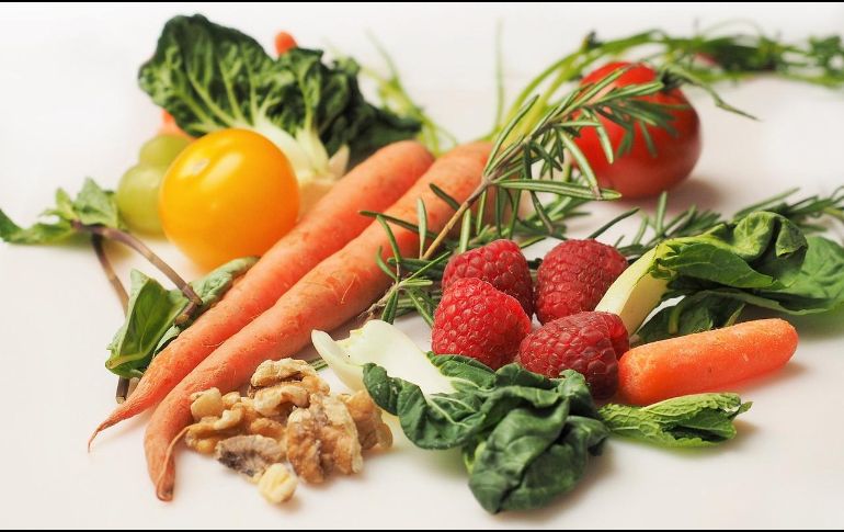 Consumir las vitaminas necesarias mejorará tu circulación y coagulación de la sangre. Pixabay.