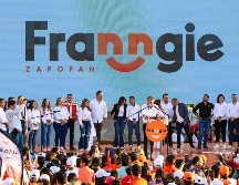 Acompañado de Pablo Lemus, candidato de Movimiento Ciudadano a la gubernatura de Jalisco, Frangie refrendó el compromiso de la ampliación de la línea 3 del Tren Ligero hacia la zona de Tesistán. EL INFORMADOR/ A. Navarro.