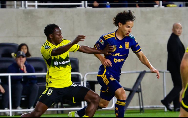 Tigres consiguió un importante gol de visitante gracias a André-Pierre Gignac, quien anotó a los 18 minutos con un certero cabezazo asistido por Diego Laínez. X / @TigresOficial