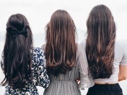 Las vitaminas son importantes para las personas, ya que actúan en la salud del cabello y del cuero cabelludo. ESPECIAL / Foto de Suhyeon Choi en Unsplash