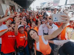 La candidata de Movimiento Ciudadano a la alcaldía de Guadalajara, Verónica Delgadillo, visitó comercios y a locatarios de la zona de Medrano para exponerles parte de sus propuestas y escuchar sus peticiones. CORTESÍA