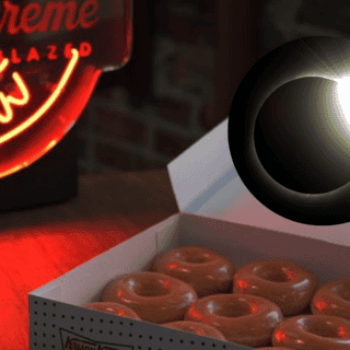 Krispy Kreme lanza dona del Eclipse Solar por tiempo limitado