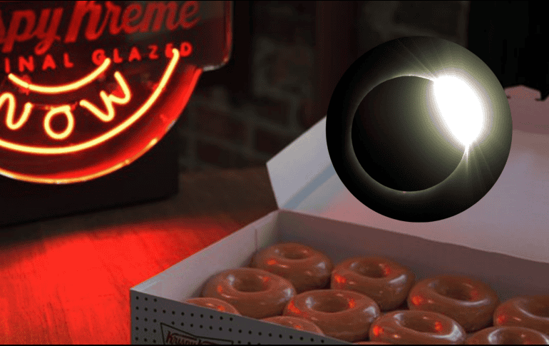 Realizar donas para conmemorar eventos astronómicos forma parte de la tradición de Krispy Kreme. X/@krispykreme