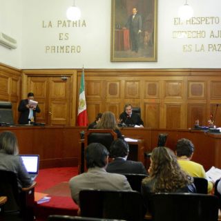 Suprema Corte rechaza las relaciones poliamorosas en el matrimonio