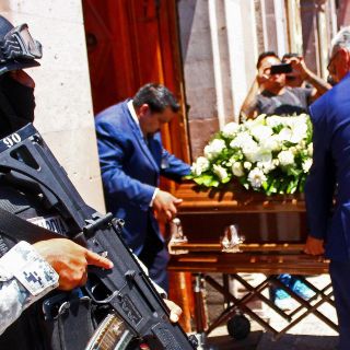 Dan último adiós a Gisela Gaytán, candidata de Morena asesinada en Celaya, GTO