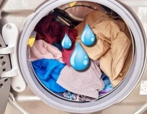 Existe una forma de ahorrar más agua y esta tiene que ver con el número de veces que se usa la ropa. EL INFORMADOR / O. Álvarez