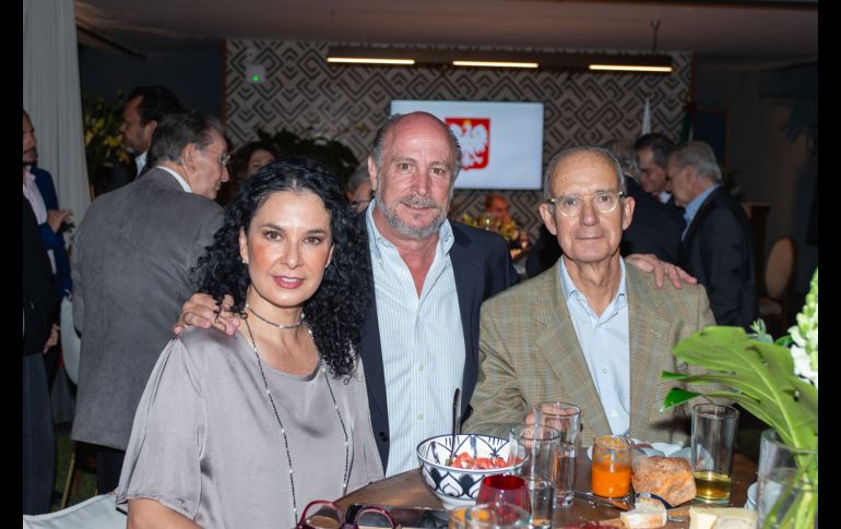 Lilián Rizk, José Antonio Navarro y Guillermo Martínez. GENTE BIEN JALISCO/ Servando Gómez