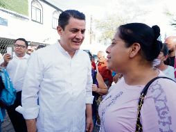Chema Martínez escuchó las inquietudes de los habitantes. ESPECIAL