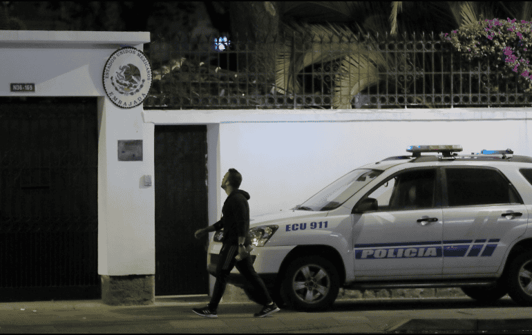 López Obrador dijo que esto se logrará una vez que el gobierno de Ecuador permita que Glas pueda salir del país. EFE / J. Jacome