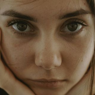 Conoce la vitamina que te ayuda a eliminar las ojeras en poco tiempo