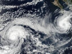 Los especialistas de Meteored.mx señalan en su comunicado, que no debemos perder de vista la intensidad de los ciclones. NASA / ARCHIVO