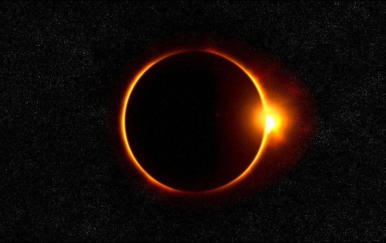 Mhoni Vidente anunció que el próximo eclipse solar tendrá fuertes efectos energéticos. ESPECIAL/Foto de Owen en Unsplash