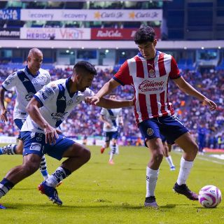 Chivas recibe a Puebla con todo y 'Chicharito'