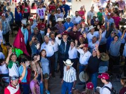 En este encuentro con militantes y simpatizantes de Morena, el Dr. Carlos Lomelí estuvo acompañado por el Dr. Reymundo Núñez Ramírez y Ana Domínguez. ESPECIAL