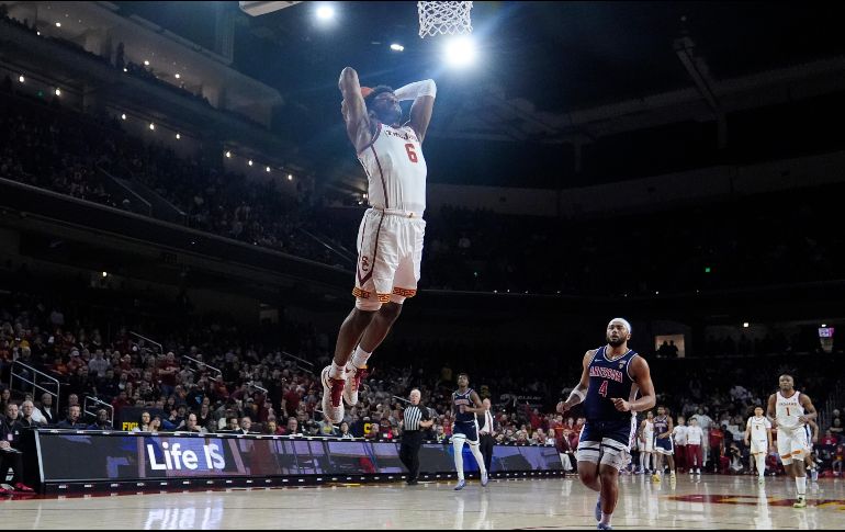 Bronny James podría migrar a otra universidad si no resulta elegido en el draft de la NBA. AP/J. Sánchez