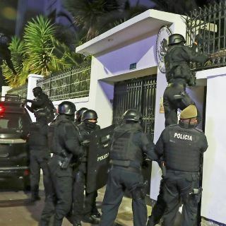 Estalla conflicto entre México y Ecuador