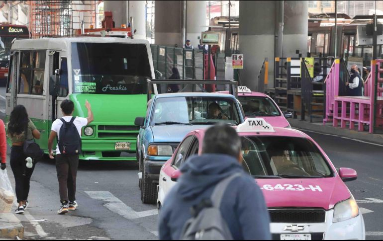El transporte público, autos eléctricos o híbridos y con holograma cero o doble cero pueden circular sin restricciones. SUN/Archivo