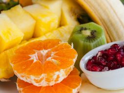 A veces se requiere ingerir multivitamínicos o suplementos alimenticios cuando las vitaminas no son absorbidas correctamente de los alimentos. ESPECIAL / Foto de engin akyurt en Unsplash