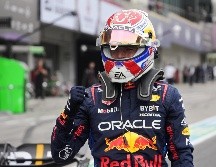 Sergio Pérez sorteó las dificultades que causó el incidente entre Albon y Ricciardo al comienzo de la carrera. EFE/F. Robichon