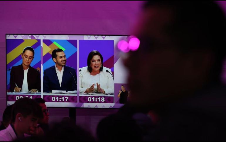 También se registraron otras fallas como en la sala de prensa instalada en la explanada del INE. SUN / B. FREGOSO