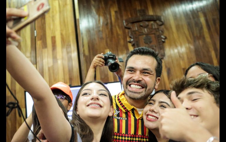 El candidato destacó el acuerdo alcanzado entre el rector de la UdeG y el gobernador para garantizar un presupuesto constitucional para la Universidad de Guadalajara. EL INFORMADOR / H. Figueroa