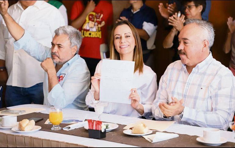 Diana González estuvo en la presentación de la agenda ambiental del colectivo “Unidos por Jardines de la Paz”. ESPECIAL