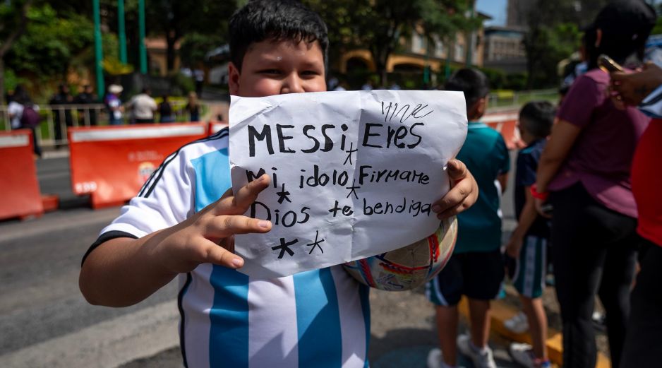 Rayados advirtió a sus fanáticos que no salten a la cancha para intentar acercarse a Messi, una constante en los juegos del delantero. EFE/M. Sierra
