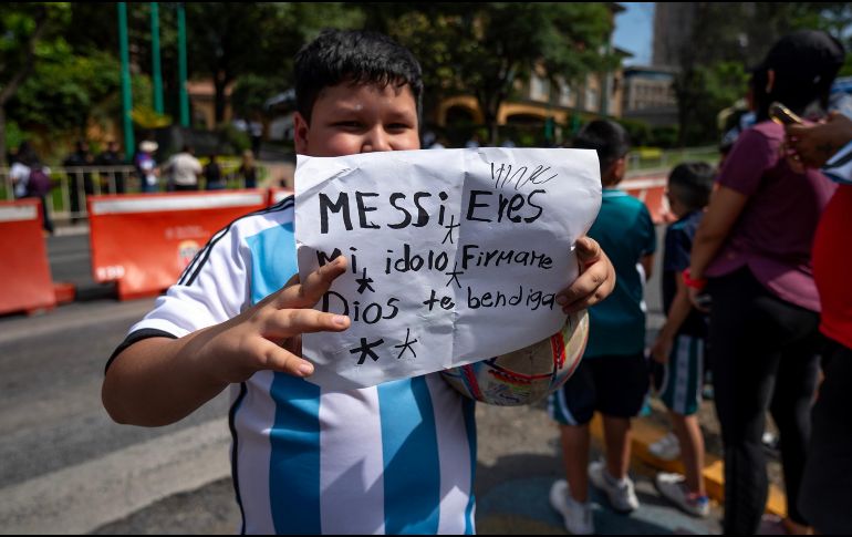 Rayados advirtió a sus fanáticos que no salten a la cancha para intentar acercarse a Messi, una constante en los juegos del delantero. EFE/M. Sierra
