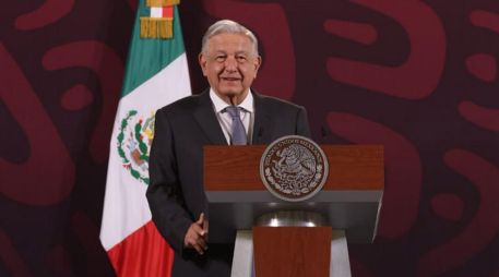 El Presidente Andrés Manuel López Obrador durante su conferencia de hoy en Palacio de Gobierno. SUN/Juan Boites