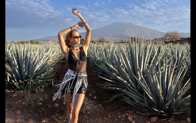 Silke Hartleben fue una de las protagonistas del shooting en los campos de agave de José Cuervo. GENTE BIEN JALISCO/ Christian Pérez