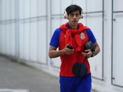 Macías no ha encontrado un lugar en las Chivas, estando en una situación poco agradable. Imago7