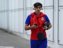 Macías no ha encontrado un lugar en las Chivas, estando en una situación poco agradable. Imago7