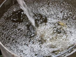 Los vecinos creen que el agua podría contener diésel. EL INFORMADOR/ARCHIVO