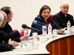Xóchitl Gálvez se reunió con integrantes de la Conferencia del Episcopado Mexicano. EFE