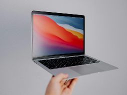 La versión en oferta tiene 8 GB de memoria RAM y 256 GB de almacenamiento en SSD. UNSPLASH/Isaac. Martin