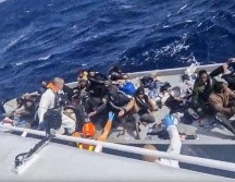 Los migrantes fallecidos eran ocho hombres y un bebé de seis meses, dijo la ACNUR. AP / Guardia Costiera